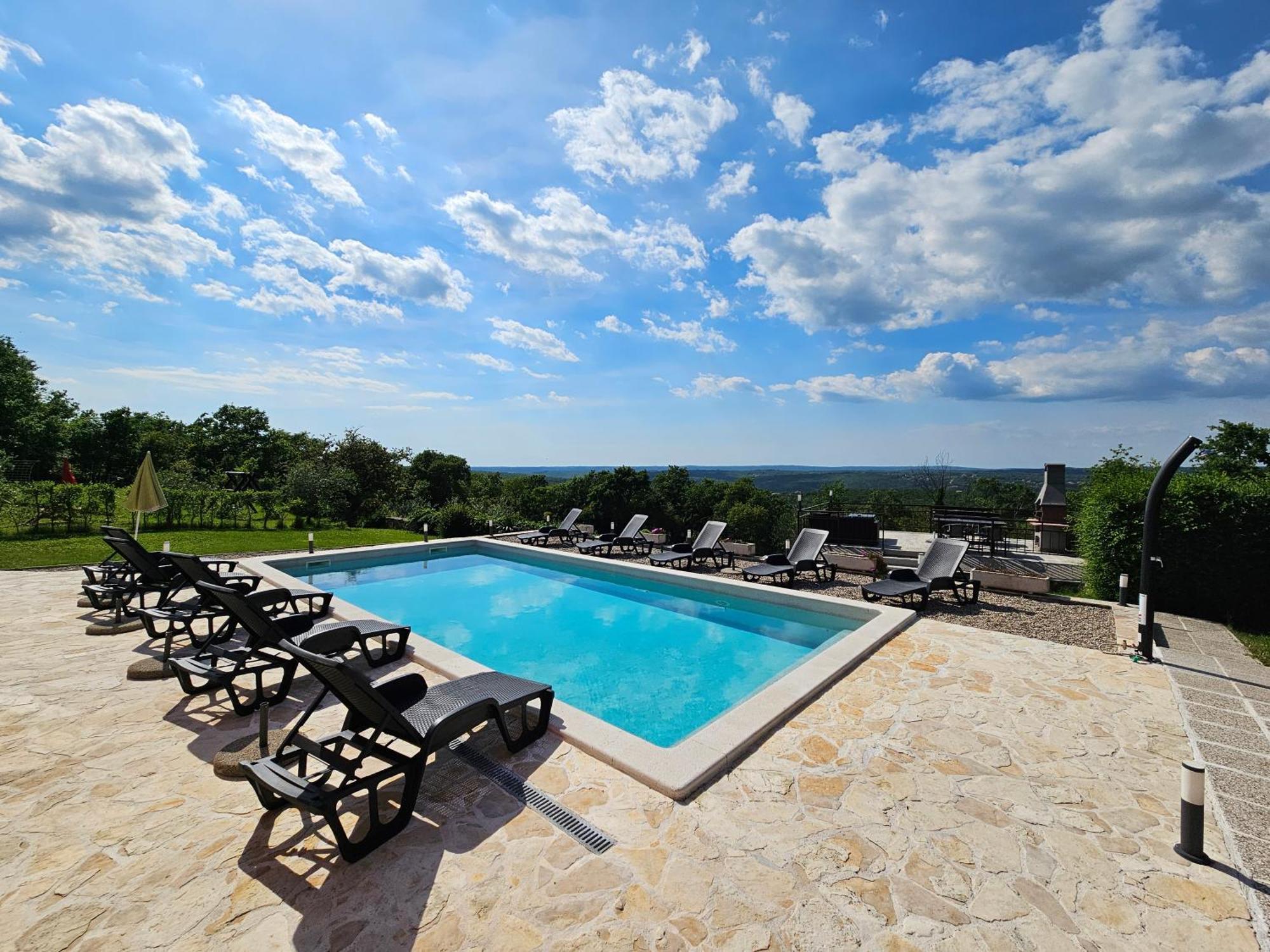Bed And Breakfast Rogocana Labin Kültér fotó