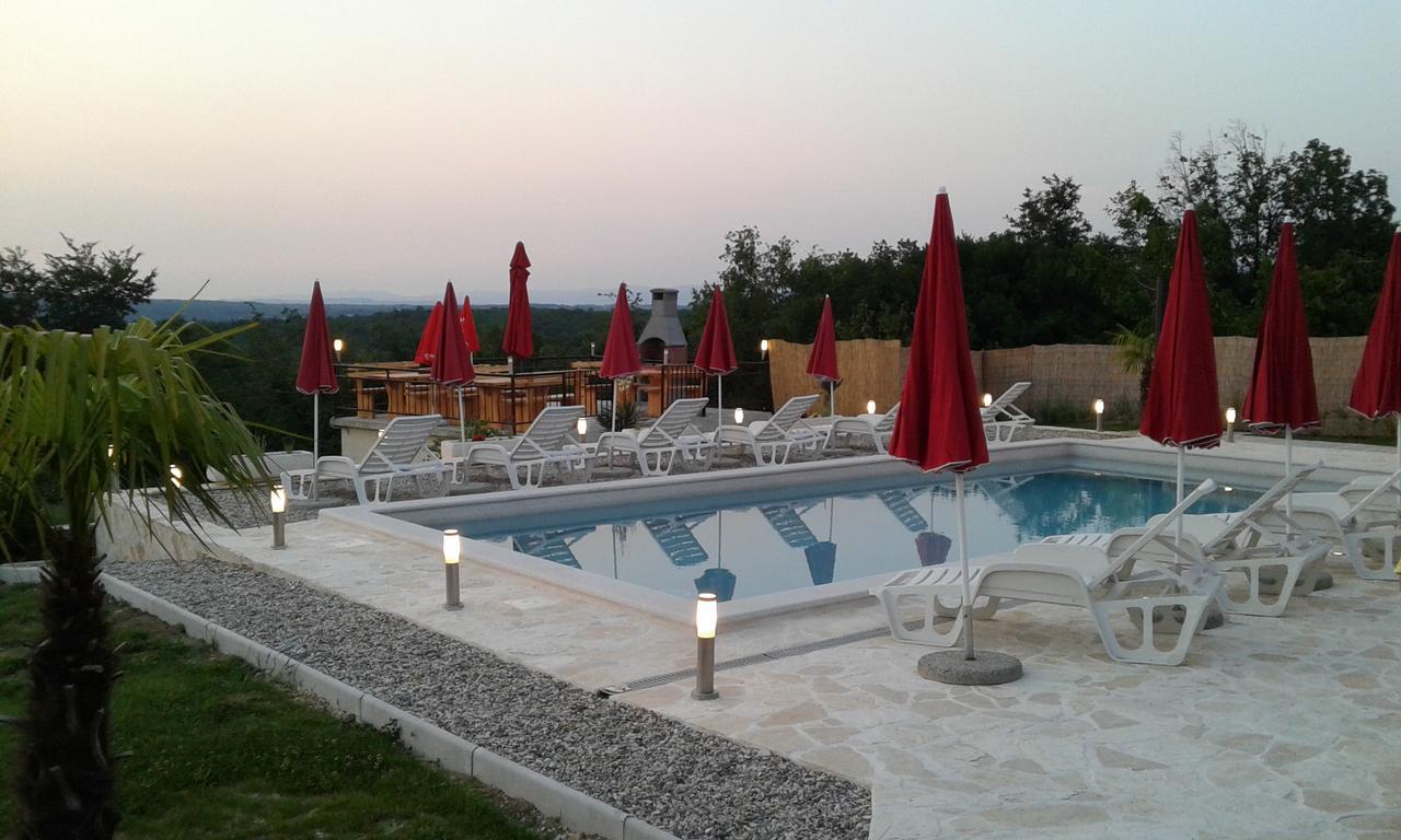 Bed And Breakfast Rogocana Labin Kültér fotó